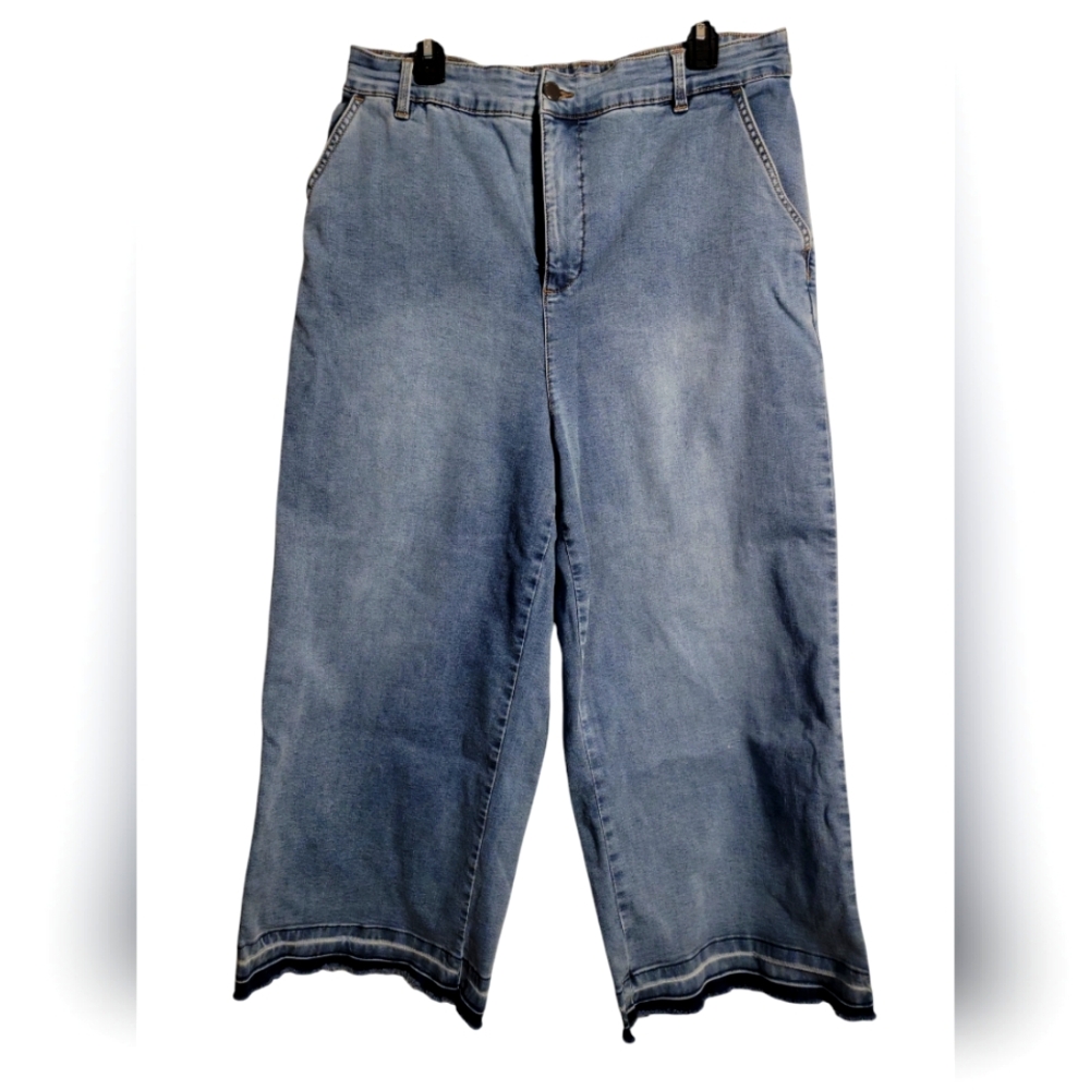 Universal Standard Wide Leg Cropped jeans